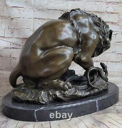 Signé Barye Très Large Lion Serpent Bronze Statue Marbre Base Sculpture Art Déco