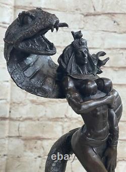 Signé Égyptien Prince Protégée Par Serpent Bronze Sculpture Marbre Base Figurine