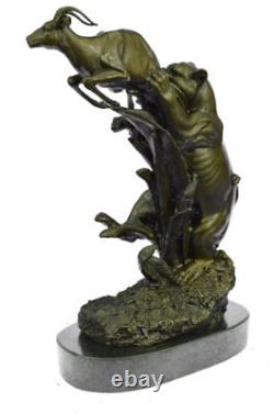 Signe Fonte Milo Jaguar Attaquant Bébé Gazelle Bronze Marbre Sculpture Statue