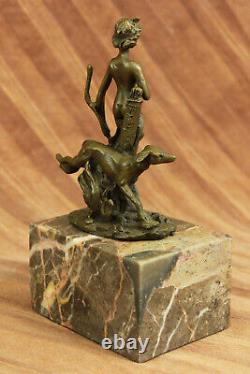 Signé Original Bronze Sculpture, Diana The Huntress W / Chien Figurine Marbre