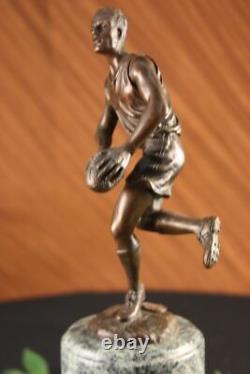 Signé Véritable Bronze Sur Marbre Football NFL Rugby Athlète Figurine Décor