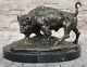 Signée Américain Buffalo Bull Bronze Sculpture Par Barye Sur Marbre Base Ouvre