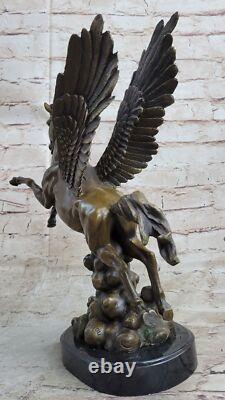 Signée Auguste Moreau Pegasus Bronze Fantaisie Sculpture Sur Marbre Base Fonte