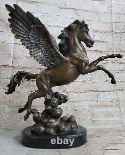 Signée Auguste Moreau Pegasus Bronze Fantaisie Sculpture Sur Marbre Base Ouvre