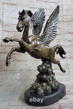 Signée Auguste Moreau Pegasus Bronze Fantaisie Sculpture Sur Marbre Base Ouvre