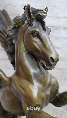 Signée Auguste Moreau Pegasus Bronze Fantaisie Sculpture Sur Marbre Base Ouvre