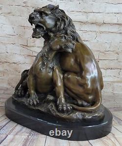 Signée Barye Africain Lion Avec / Famille Bronze Sculpture Art Déco Marbre