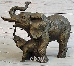 Signée Bugatti Éléphant Avec Bébé Faune Bronze Sculpture Marbre Statue