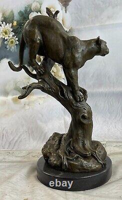 Signée Fonte Bronze Marbre Cougar Mountain Lion Panther Sculpture Statue