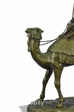 Signée Leonard Arbab Homme Voyage En Désert Avec / Camel Marbre Nr Bronze