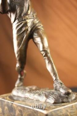 Signée Milo Bronze Baseball Lecteur Avec Marbre Socle Sculpture Statue Art