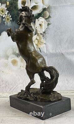 Signée Milo Excited Élevage Cheval Bronze Marbre Sculpture Racing Figurine