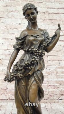 Signée Moreau Jeune Femme avec Un Long Tige De Fruit Bronze Marbre Sculpture