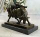 Signée Nu Femme Au Repos Sur Wild Bull Bronze Sculpture Marbre Statue Fonte