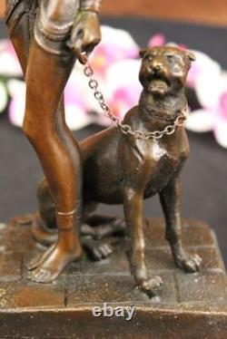 Signée Original Fisher Égyptien Reine Avec / Garde Chien Bronze Marbre Sculpture