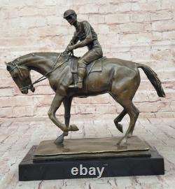Signée Original Jockey Avec Cheval Bronze Marbre Base Fonte Sculpture Décor