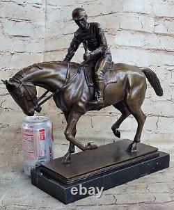 Signée Original Jockey Avec Cheval Bronze Marbre Sport Fonte Sculpture Figurine