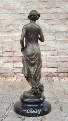 Signée Ouvre Fille Fleur Bronze Sculpture Art Déco Marbre Base Figurine Décor