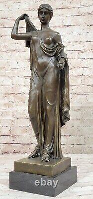 Signée Rare Bronze Marbre Base Statue Dame Femme Hold Fruit Lover Cadeau