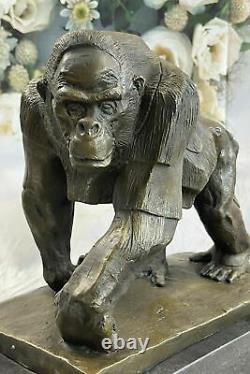 Signée Vobisova Femelle Gorille Bronze Marbre Sculpture Fonte Art Déco Figurine