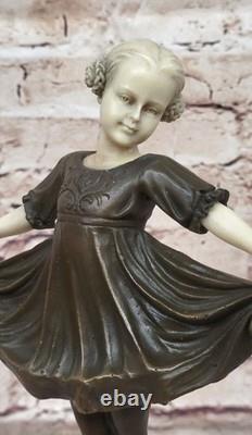 Statue En Bronze 100% Signée De Fille Bébé Sur Scène Figurine En Marbre