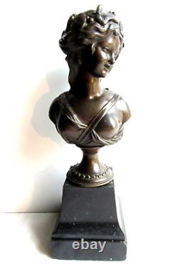 Statue XIXème, Femme sur socle marbre noir, bronze patiné, signé L. V. E. ROBERT