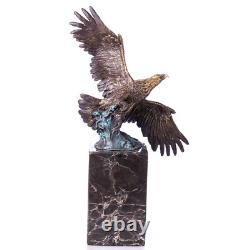 Statue d'aigle en bronze style Art déco sur un marbre noir d'après Milo