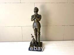 Statue en bronze de Jeanne d'Arc sur un socle en marbre noir d'après Mercier