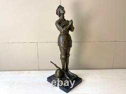 Statue en bronze de Jeanne d'Arc sur un socle en marbre noir d'après Mercier