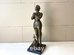 Statue en bronze de Jeanne d'Arc sur un socle en marbre noir d'après Mercier
