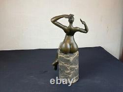 Statue érotique en bronze et marbre femme nue signée JUNO + fondeurs