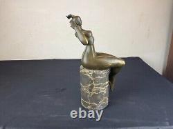 Statue érotique en bronze et marbre femme nue signée JUNO + fondeurs