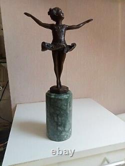 Statuette Danseuse Art Déco Bronze signé sur support marbre vert Hauteur 32 cm