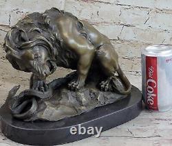 Vintage Bronze Sculpture Statue Lion Vs. Serpent Signée Véritable Marbre Base