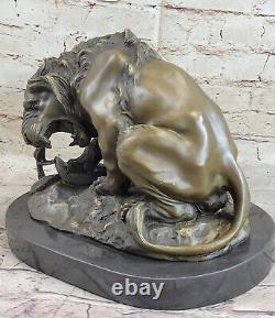 Vintage Bronze Sculpture Statue Lion Vs. Serpent Signée Véritable Marbre Base