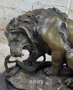 Vintage Bronze Sculpture Statue Lion Vs. Serpent Signée Véritable Marbre Base