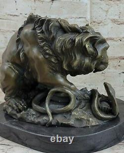 Vintage Bronze Sculpture Statue Lion Vs. Serpent Signée Véritable Marbre Base