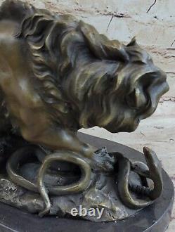 Vintage Bronze Sculpture Statue Lion Vs. Serpent Signée Véritable Marbre Base