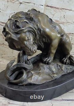 Vintage Bronze Sculpture Statue Lion Vs. Serpent Signée Véritable Marbre Base Nr