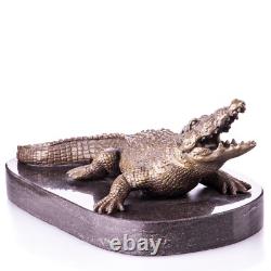 Vintage Sculpture Crocodile en bronze Sur un marbre noir Signée
