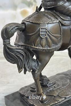 Vintage Signée Knight Guerrier Bronze Statue Par Milo Sculpture Marbre Figurine